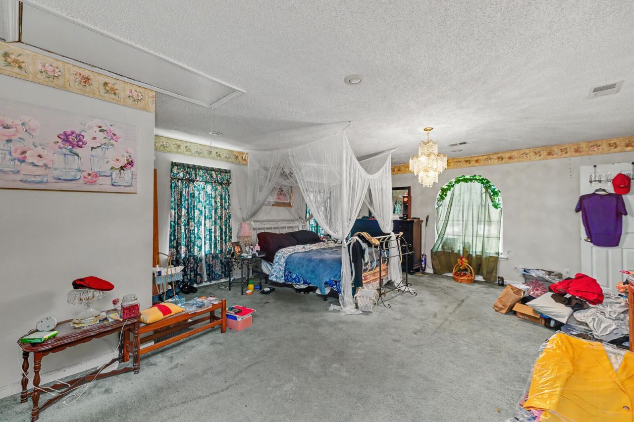 8318 Bordeaux Court Photo 15