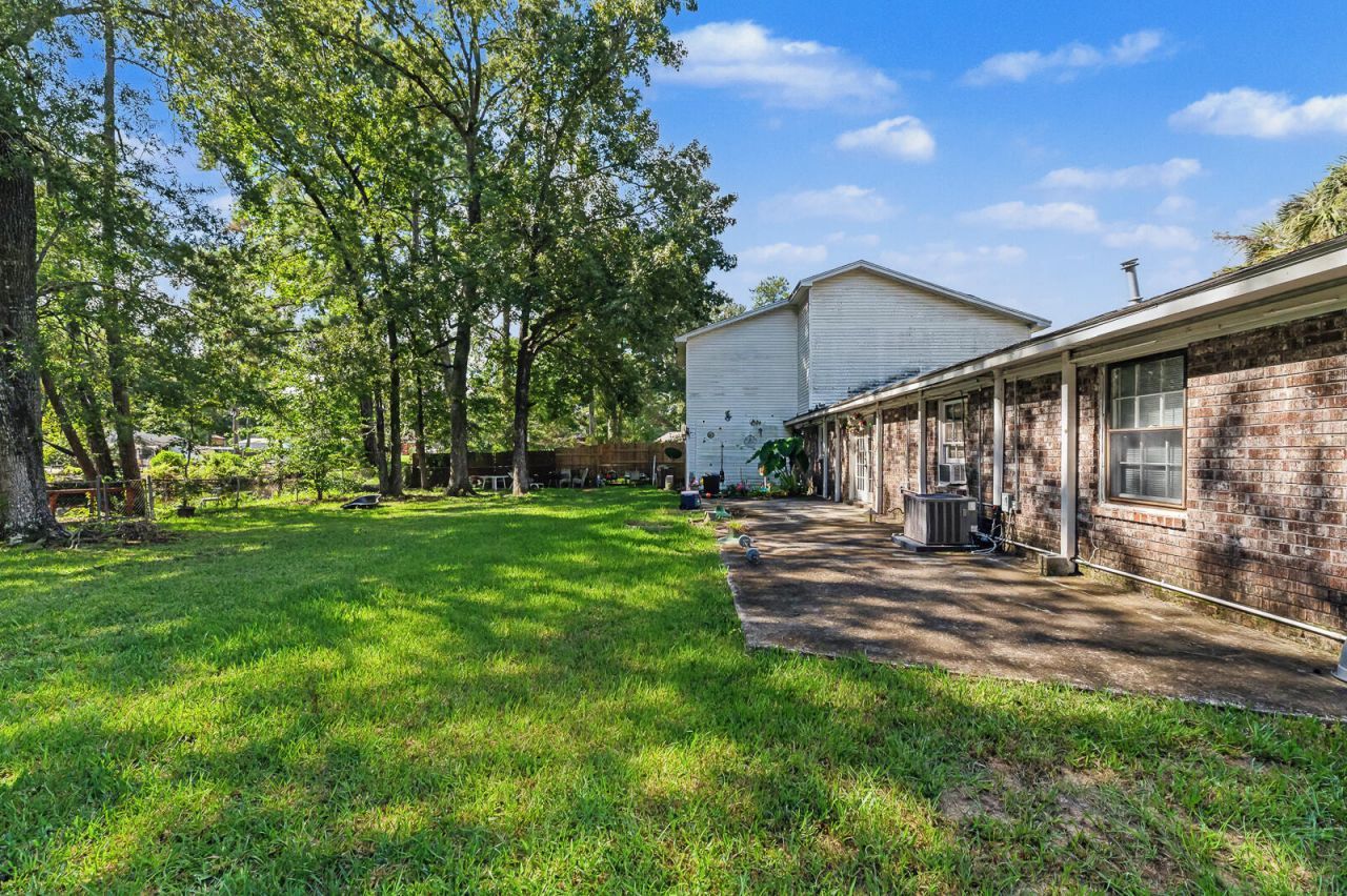8318 Bordeaux Court Photo 21