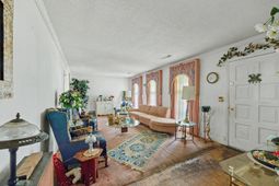 8318 Bordeaux Court photo 4