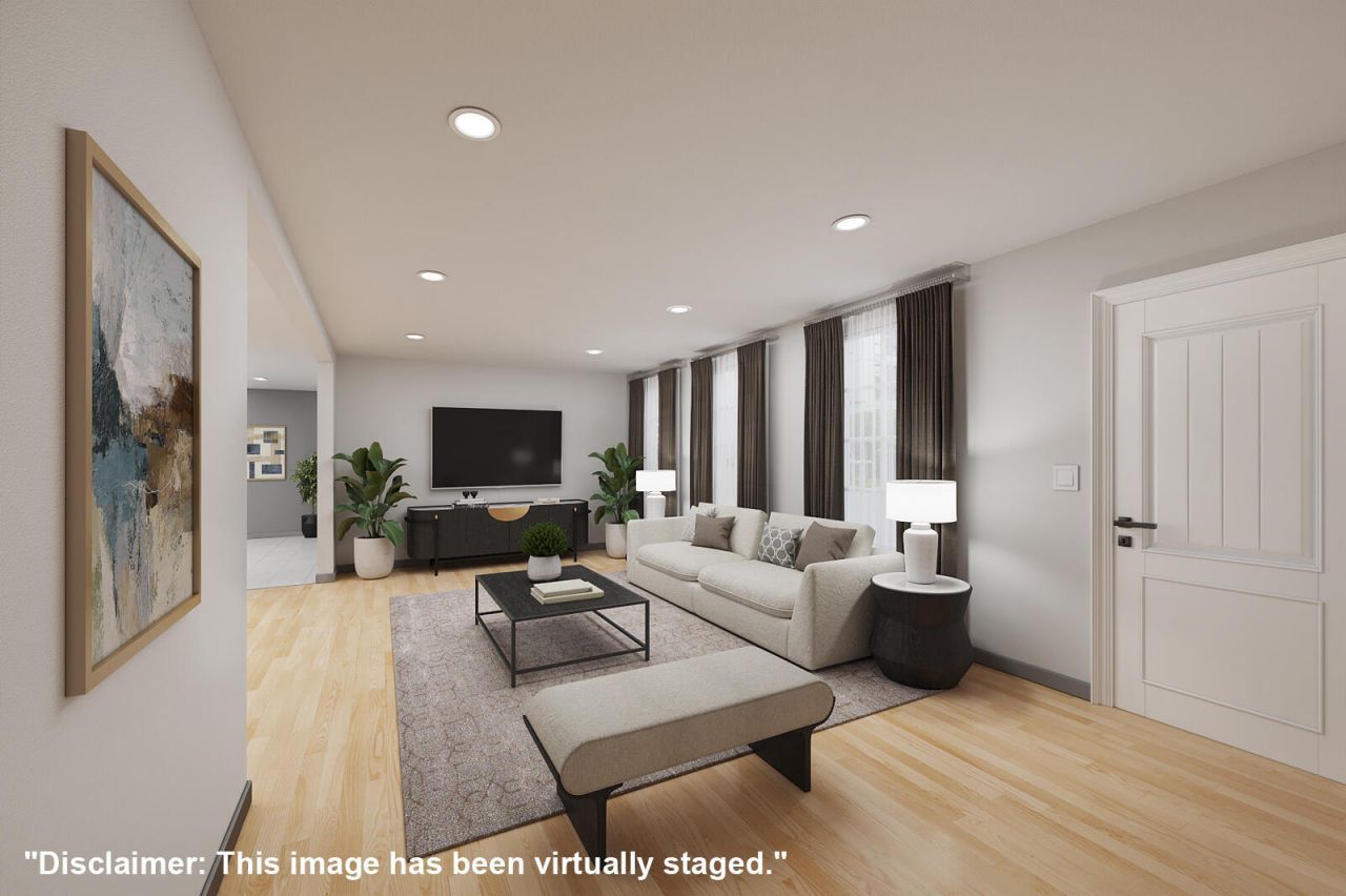 8318 Bordeaux Court Photo 4
