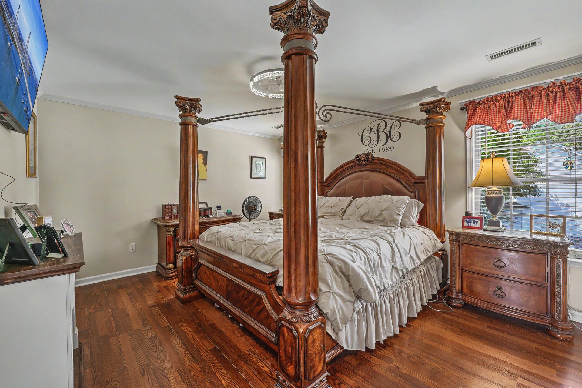 100 Kenwood Court Photo 10