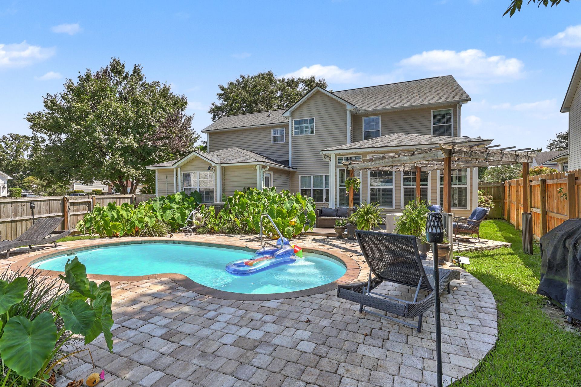 100 Kenwood Court Photo 44
