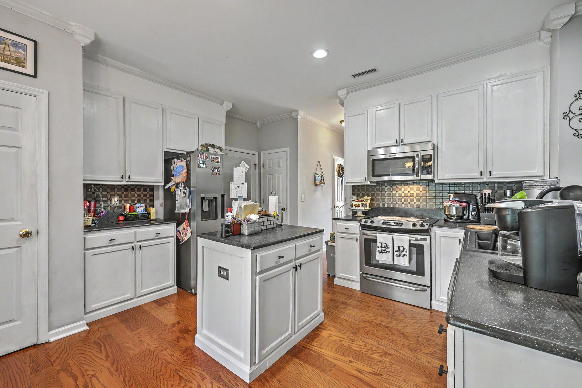 100 Kenwood Court Photo 5