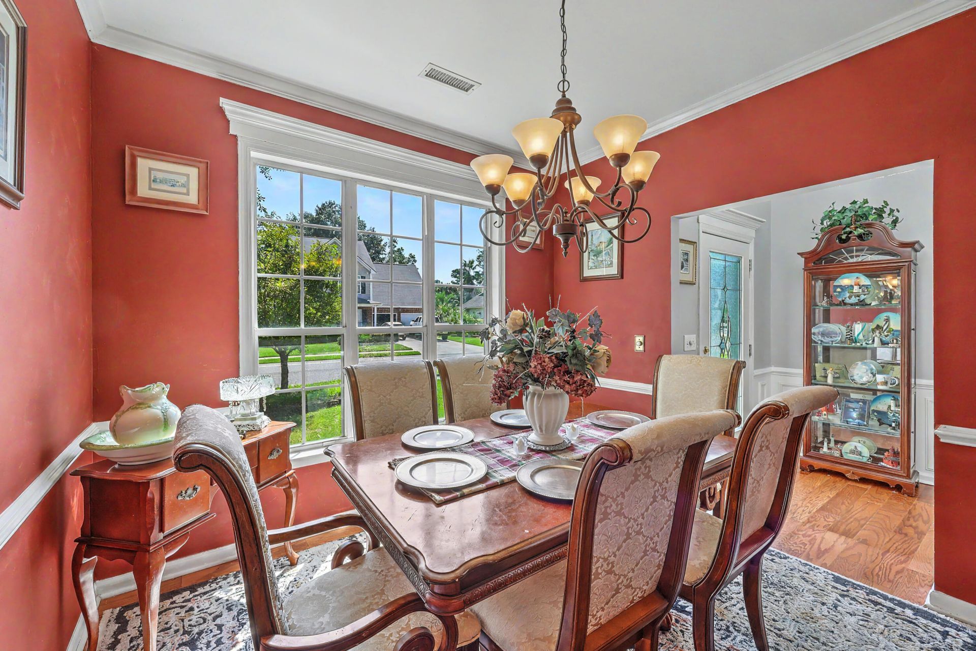 100 Kenwood Court Photo 8