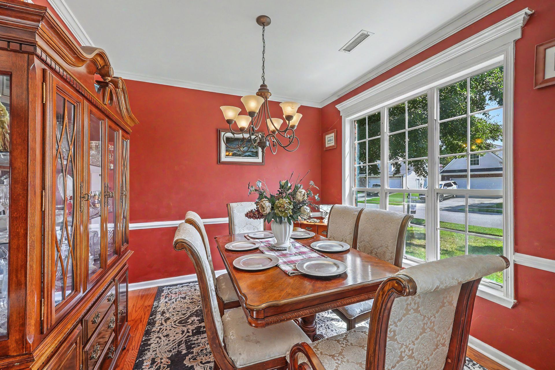 100 Kenwood Court Photo 9