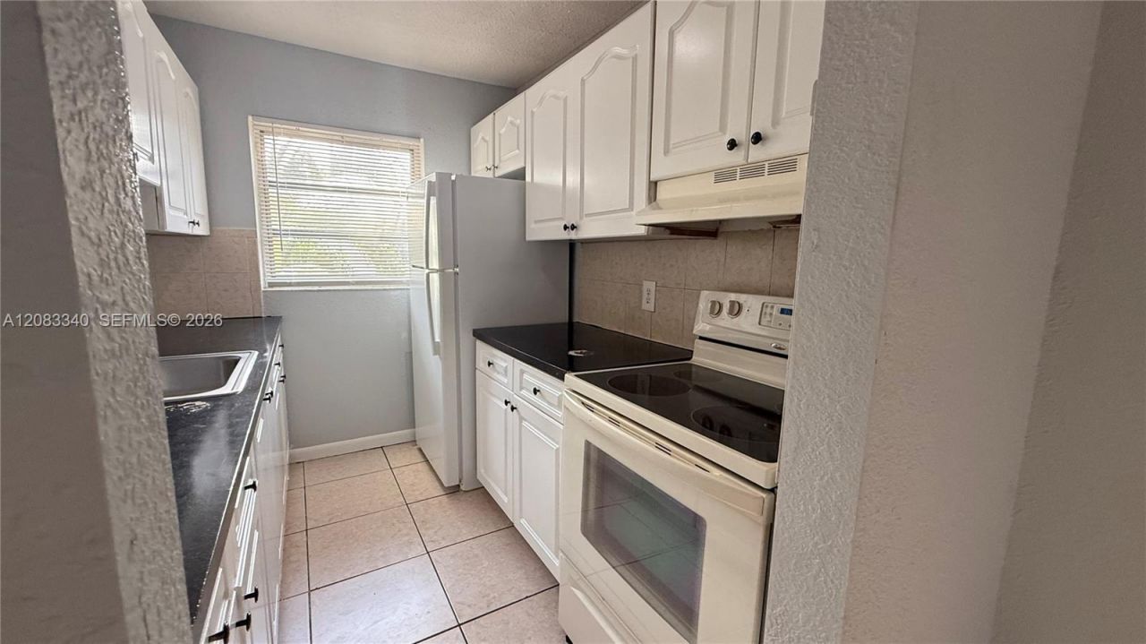 5318 NW 18th Pl, Unit 5318, Lauderhill, FL 33313 Photo