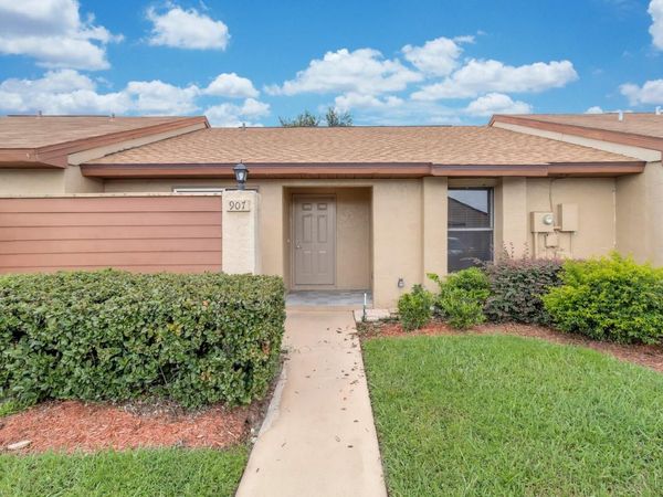 907 PARK VILLA CIRCLE , ORLANDO, FL 32824