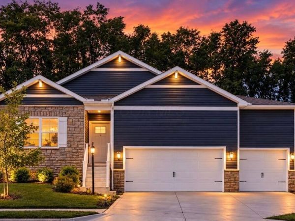 140 Oak Valley Court, Newark, OH 43055