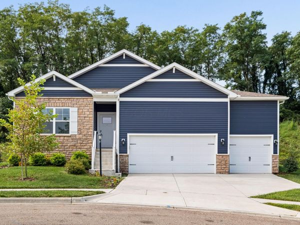 140 Oak Valley Court , Newark, OH 43055