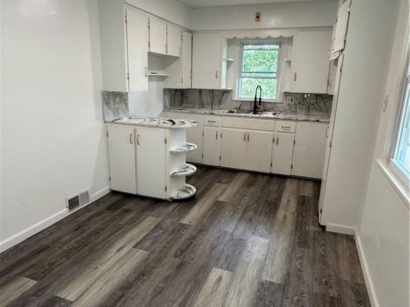 1445 Burkhardt Avenue, Akron, OH 44301 Photo 11