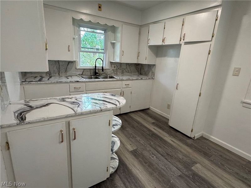 1445 Burkhardt Avenue, Akron, OH 44301 Photo 9