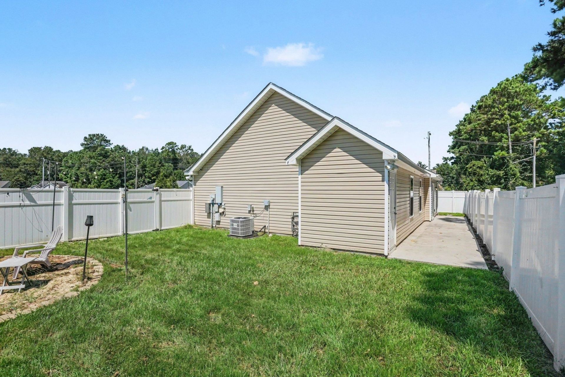 201 Holden Dr. Photo 34