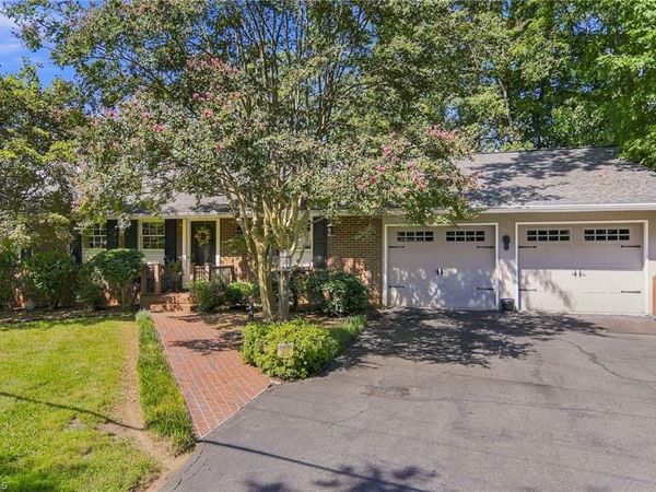 4207 Mashie Drive, Pfafftown, NC 27040