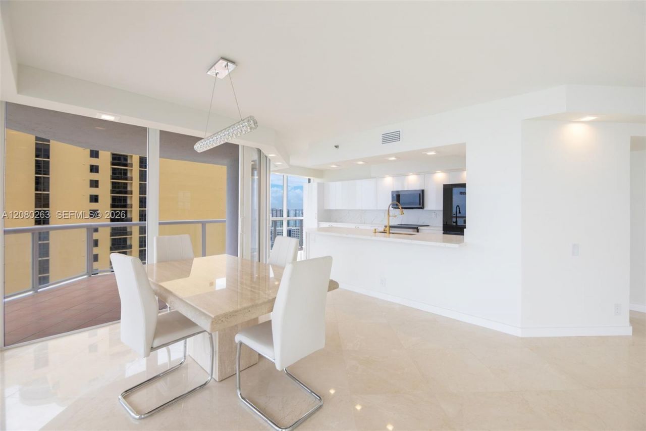 16425 Collins Ave , Unit 2311, Sunny Isles Beach, FL 33160 Photo