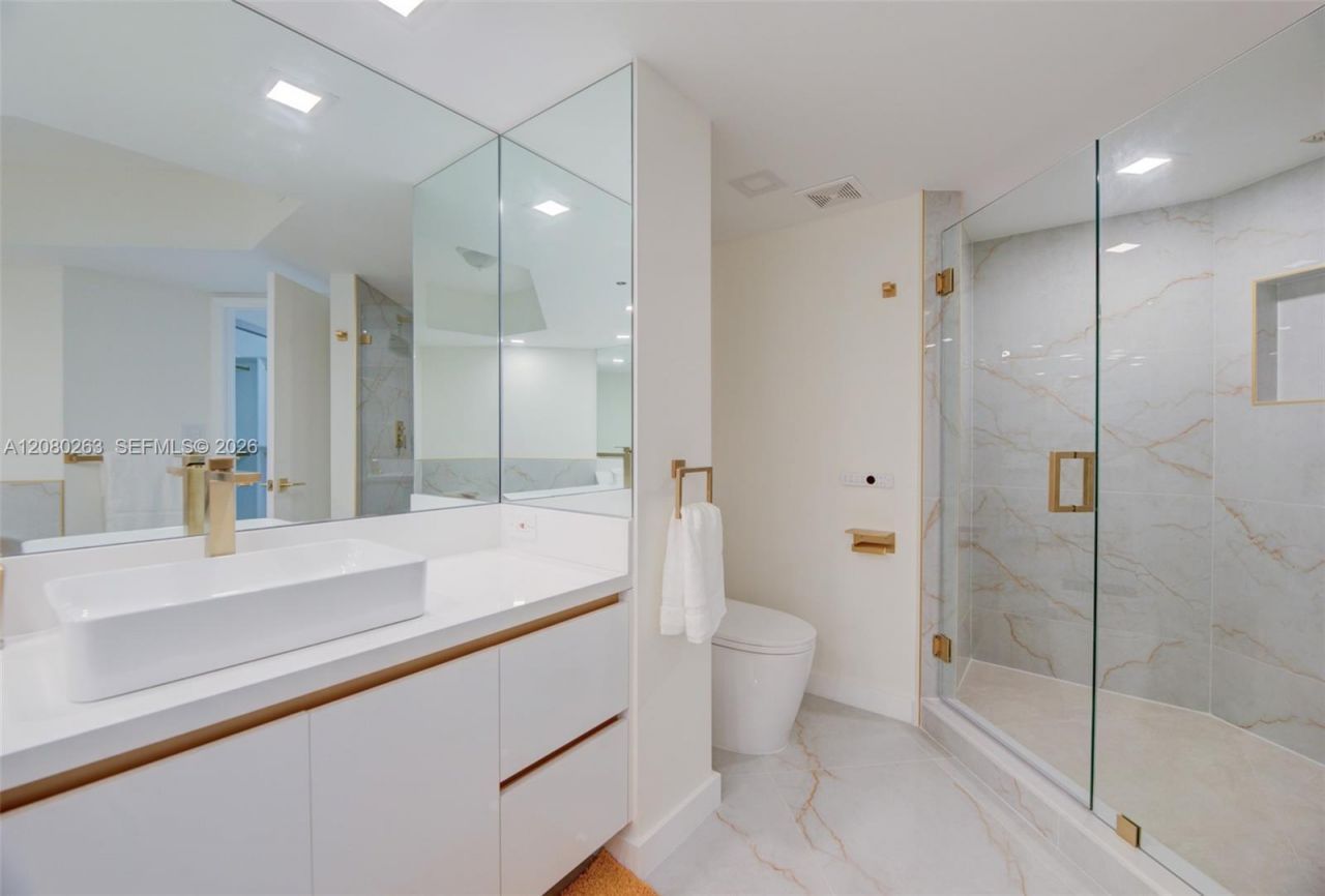 16425 Collins Ave , Unit 2311, Sunny Isles Beach, FL 33160 Photo
