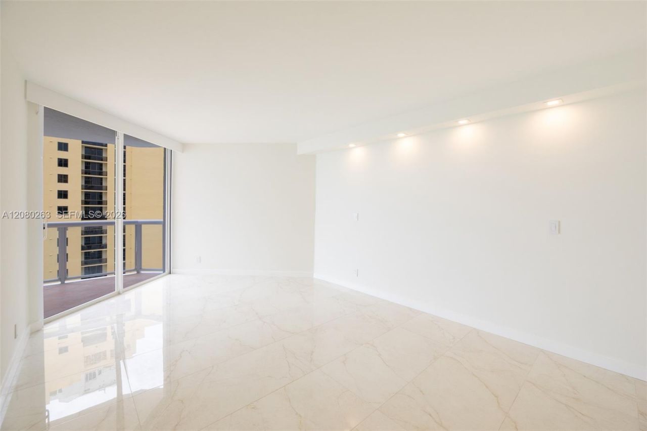 16425 Collins Ave , Unit 2311, Sunny Isles Beach, FL 33160 Photo