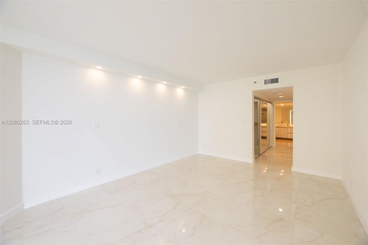 16425 Collins Ave , Unit 2311, Sunny Isles Beach, FL 33160 Photo