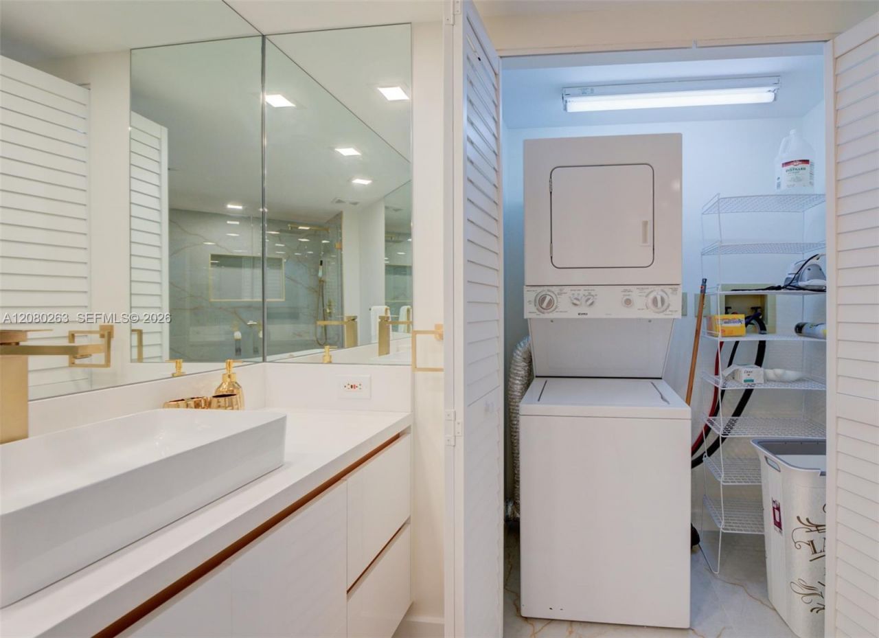16425 Collins Ave , Unit 2311, Sunny Isles Beach, FL 33160 Photo