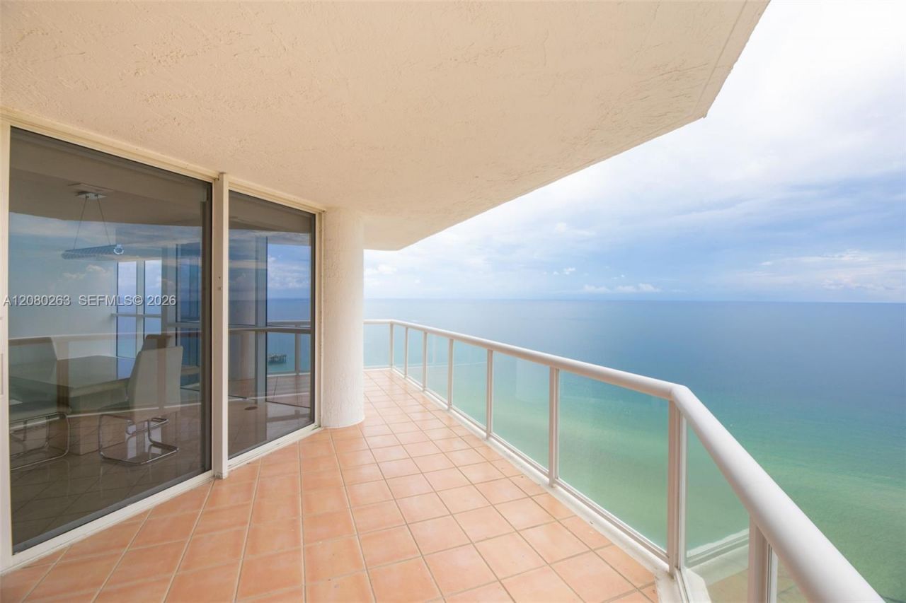 16425 Collins Ave , Unit 2311, Sunny Isles Beach, FL 33160 Photo