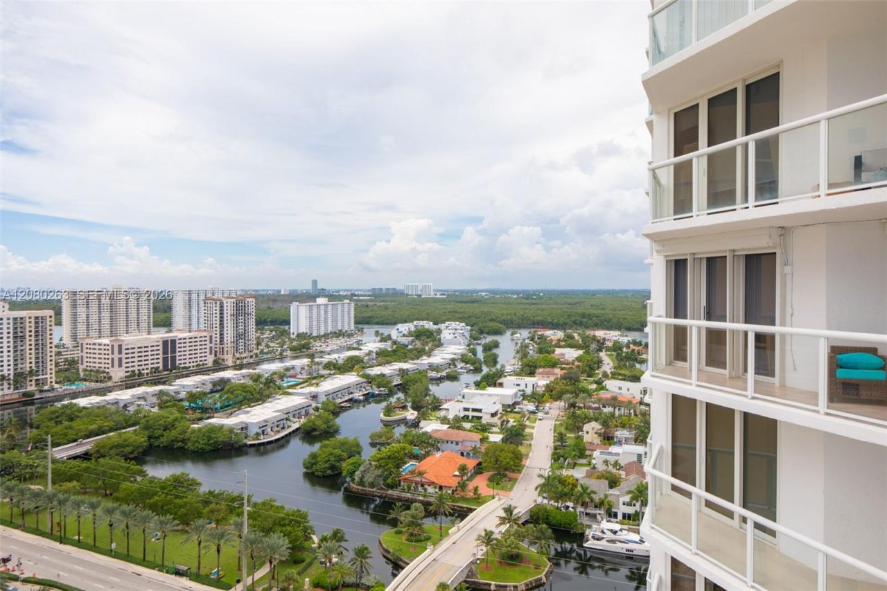 16425 Collins Ave , Unit 2311, Sunny Isles Beach, FL 33160 Photo
