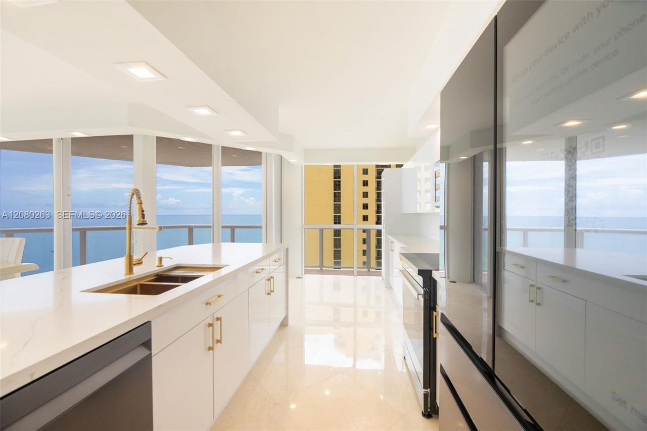 16425 Collins Ave , Unit 2311, Sunny Isles Beach, FL 33160 Photo