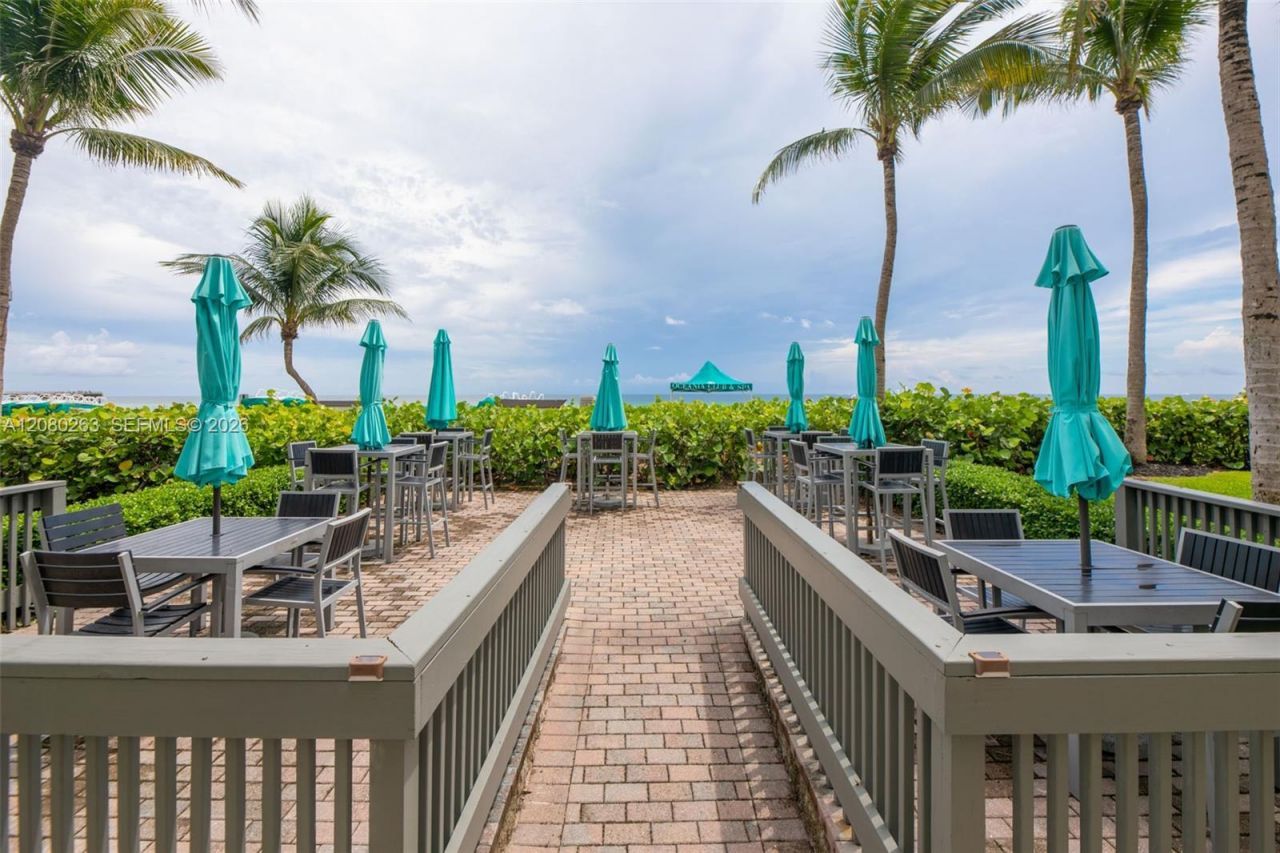 16425 Collins Ave , Unit 2311, Sunny Isles Beach, FL 33160 Photo