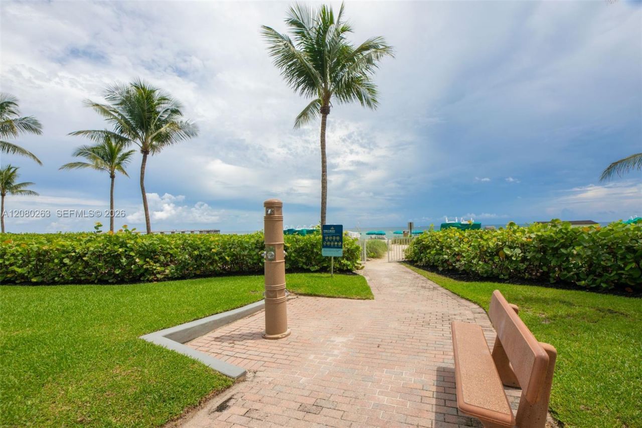 16425 Collins Ave , Unit 2311, Sunny Isles Beach, FL 33160 Photo
