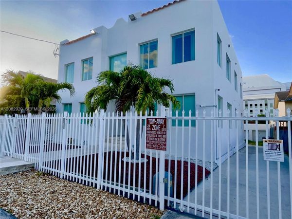 1459 NW 2nd St , Miami, FL 33125