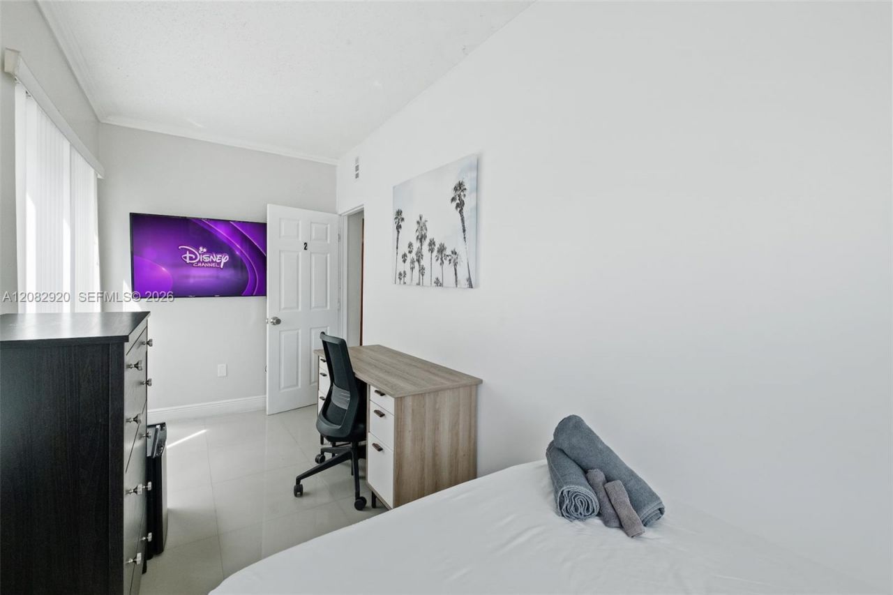 1459 NW 2nd St , Miami, FL 33125 Photo
