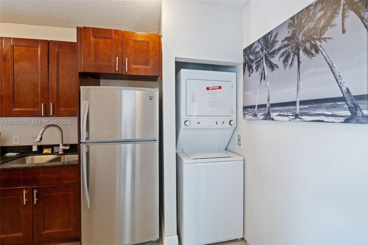 1459 NW 2nd St , Miami, FL 33125 Photo