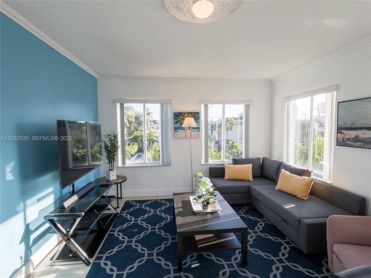1459 NW 2nd St , Miami, FL 33125 Photo
