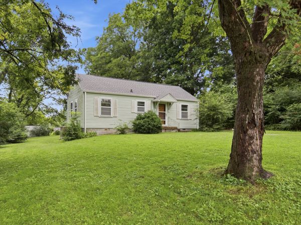 1928 Dahlia Dr , Nashville, TN 37210