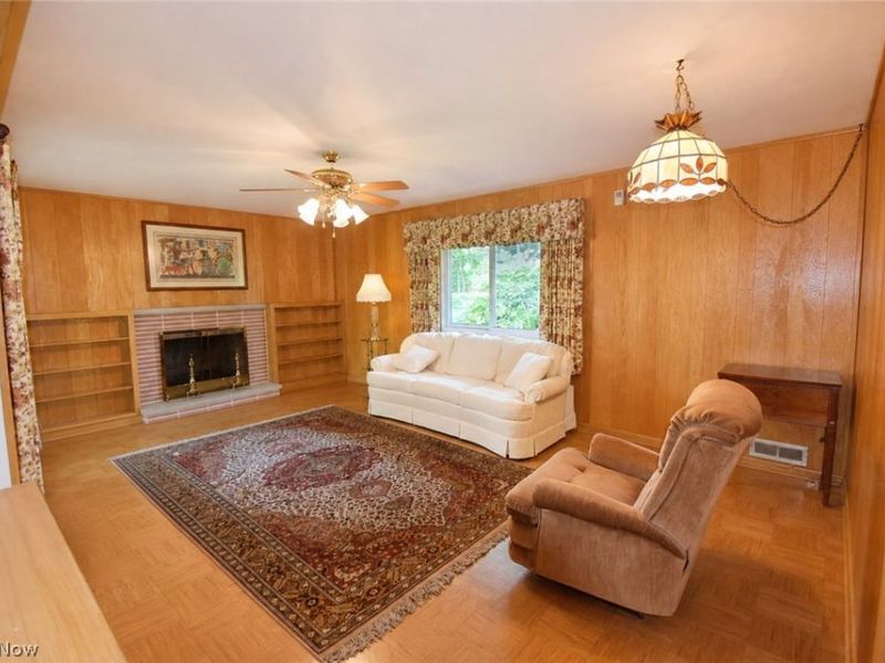 1634 Parkview Drive, Seven Hills, OH 44131 Photo 12