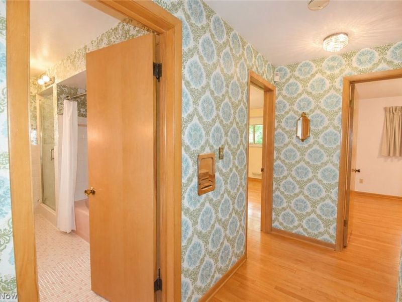 1634 Parkview Drive, Seven Hills, OH 44131 Photo 18