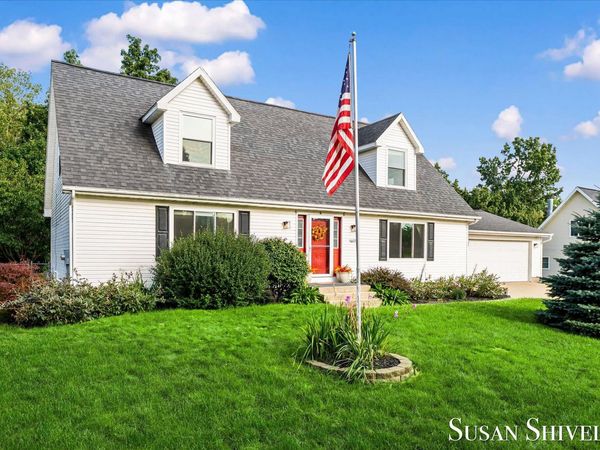 5022 Montauk Drive NW, Comstock Park, MI 49321