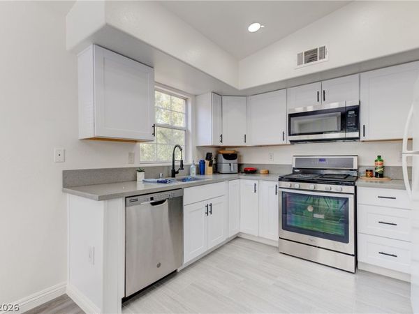 520 Arrowhead Trail, Unit 322, Henderson, NV 89015