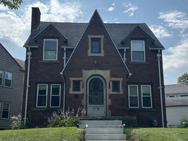 2119 Kensington Road , Toledo, OH 43607