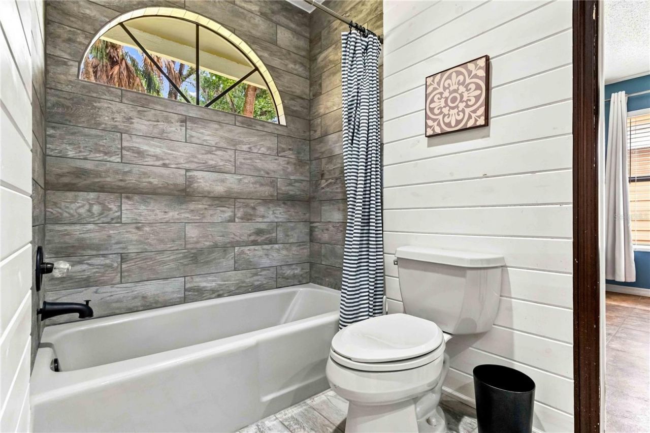902 Drakeswood Court, Sarasota, FL 34232 Photo