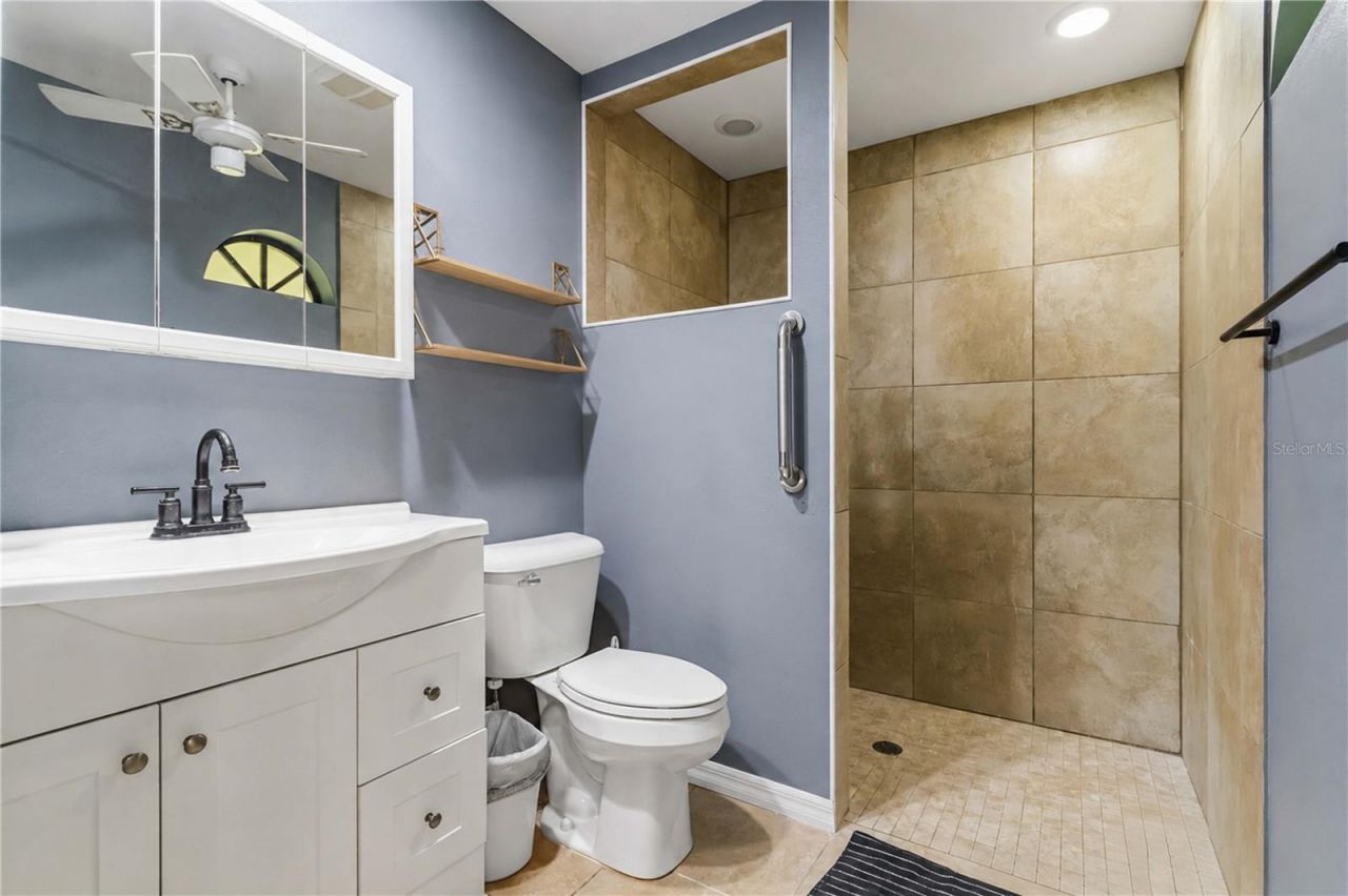 902 Drakeswood Court, Sarasota, FL 34232 Photo