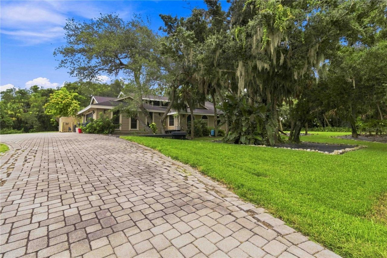 902 Drakeswood Court, Sarasota, FL 34232 Photo