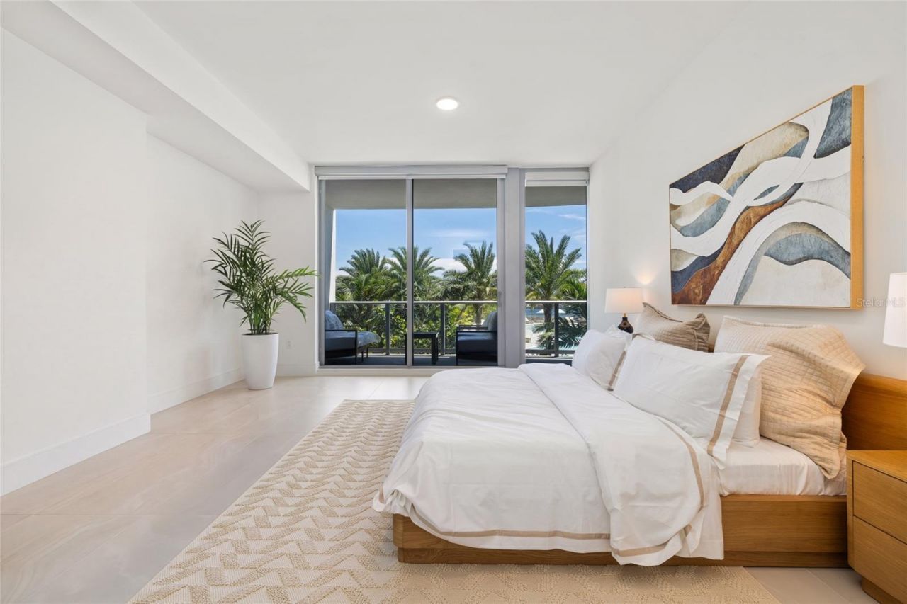 220 Lake Shore Drive, Unit 704, Lake Park, FL 33403 Photo