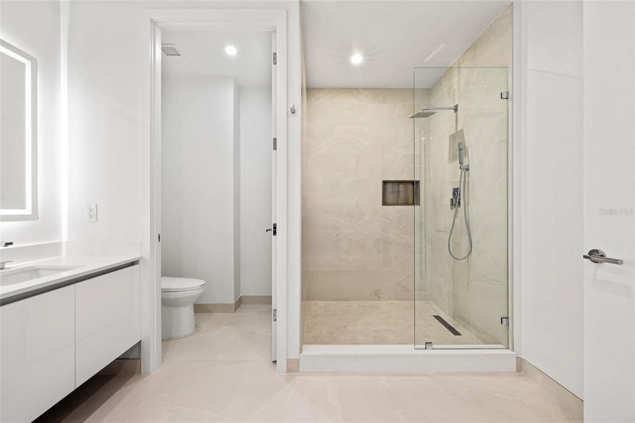 220 Lake Shore Drive, Unit 704, Lake Park, FL 33403 Photo