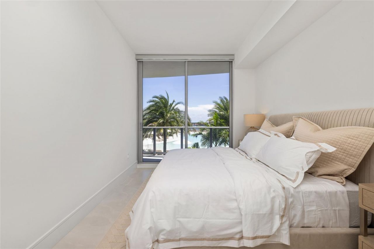 220 Lake Shore Drive, Unit 704, Lake Park, FL 33403 Photo