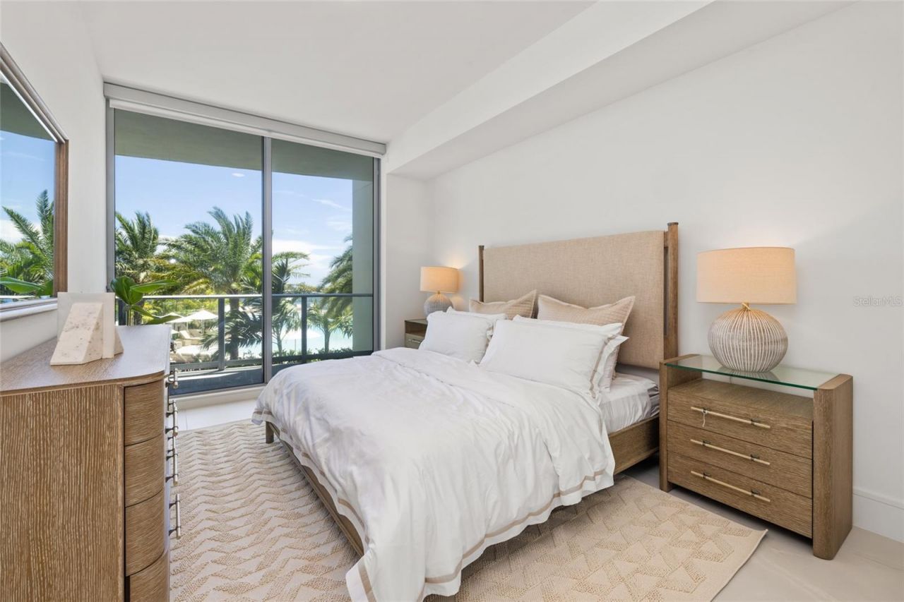 220 Lake Shore Drive, Unit 704, Lake Park, FL 33403 Photo