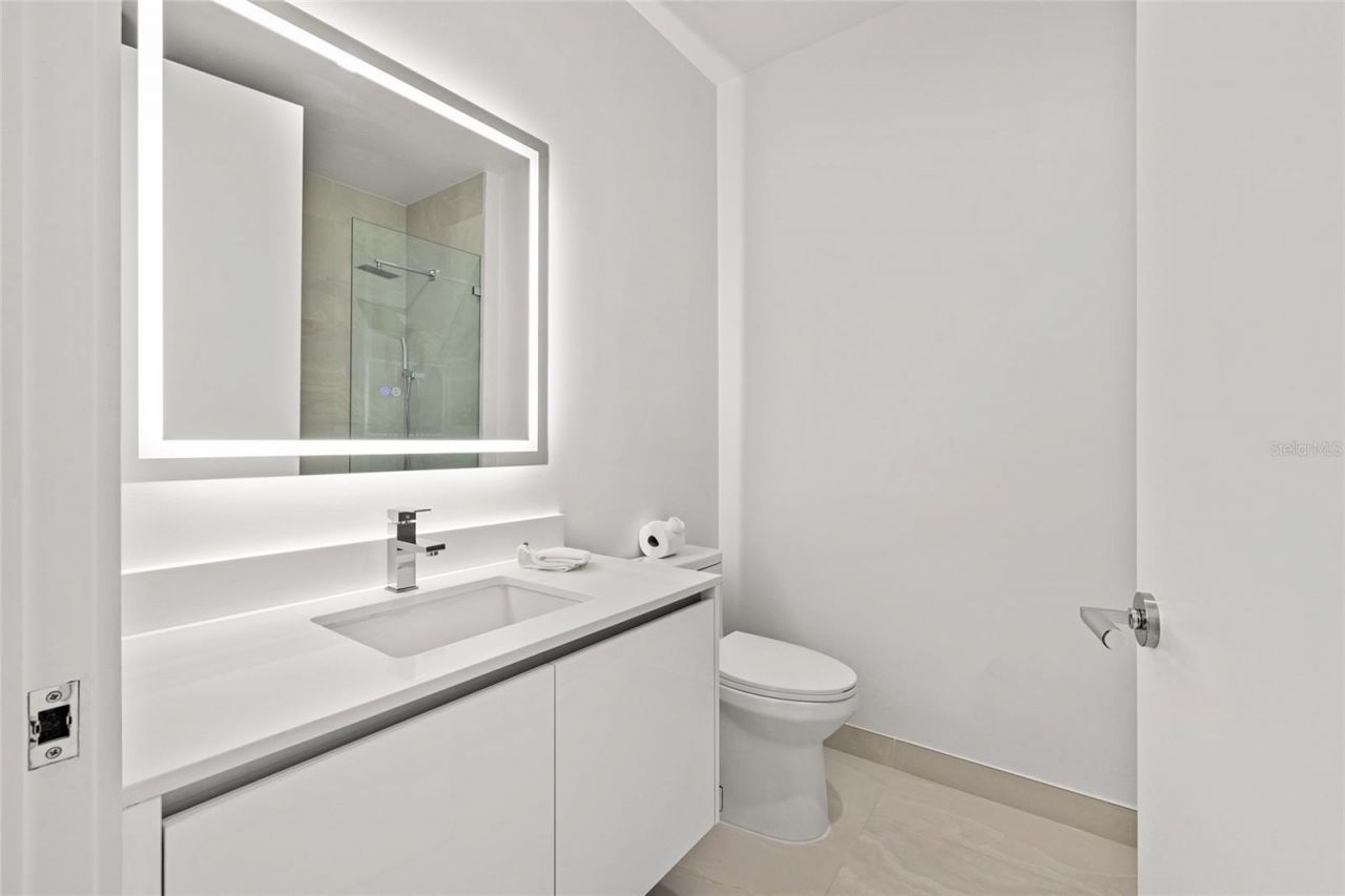220 Lake Shore Drive, Unit 704, Lake Park, FL 33403 Photo