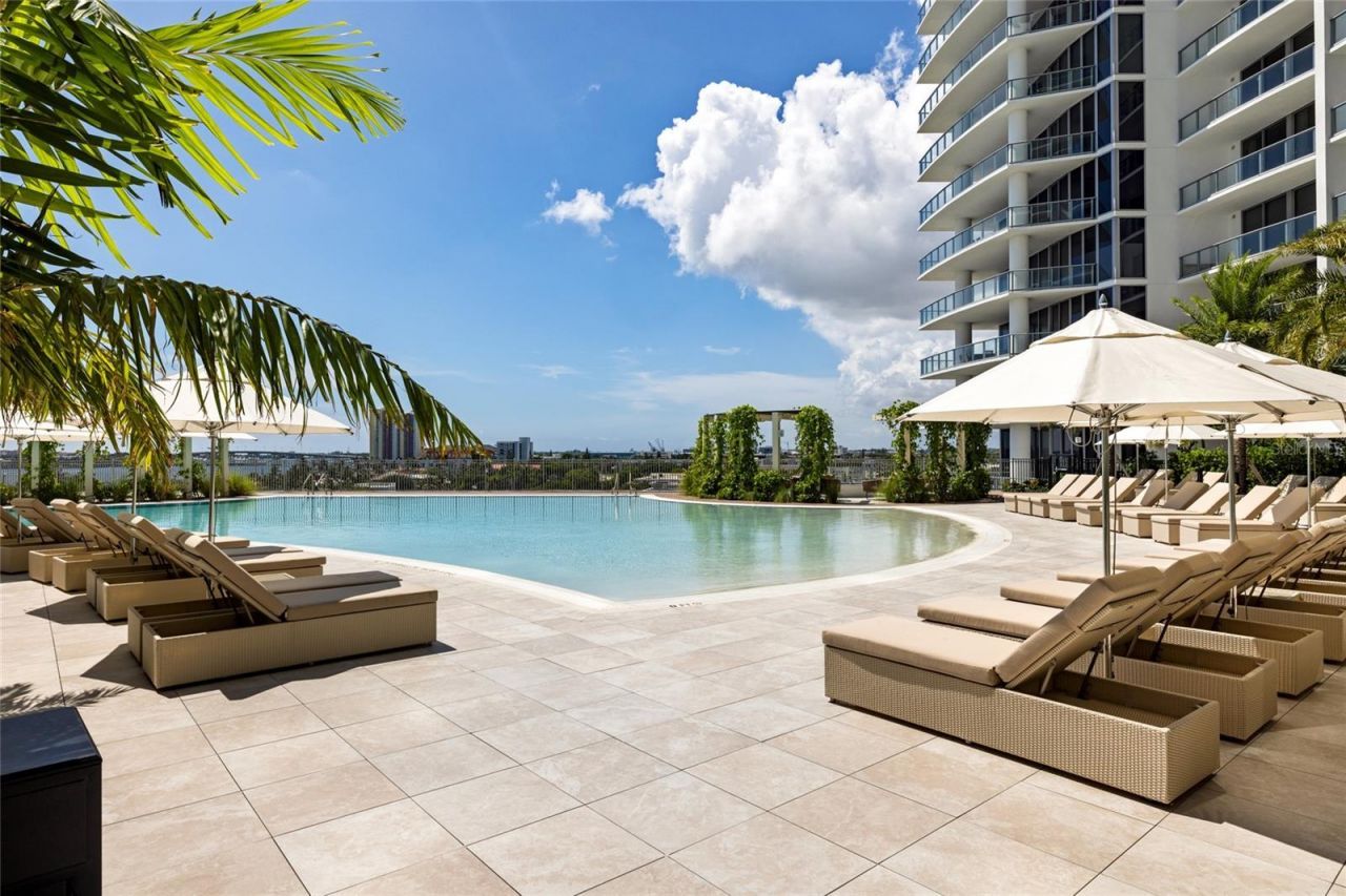 220 Lake Shore Drive, Unit 704, Lake Park, FL 33403 Photo