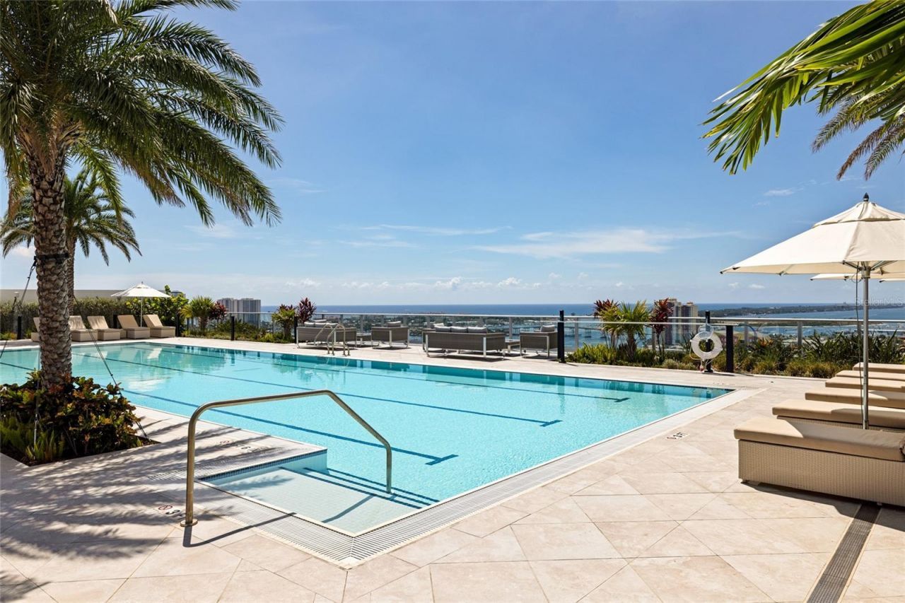 220 Lake Shore Drive, Unit 704, Lake Park, FL 33403 Photo