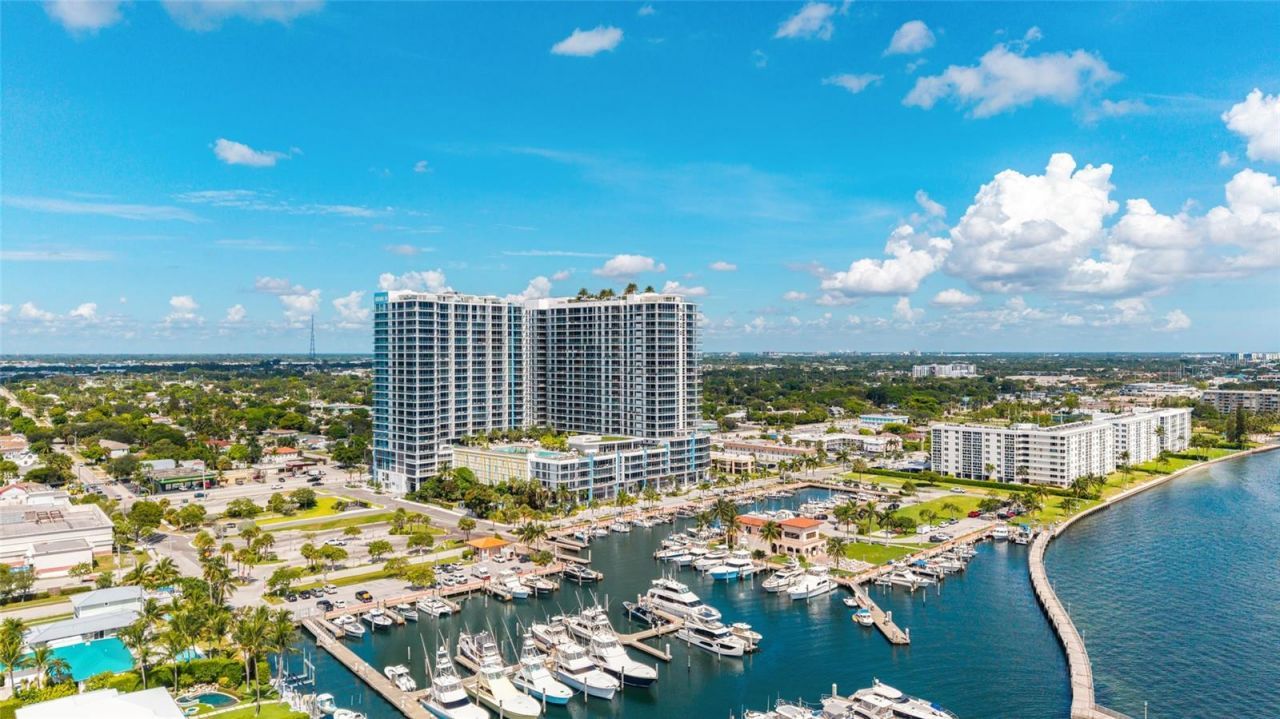 220 Lake Shore Drive, Unit 704, Lake Park, FL 33403 Photo