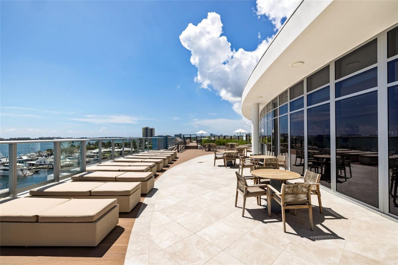 220 Lake Shore Drive, Unit 704, Lake Park, FL 33403 Photo