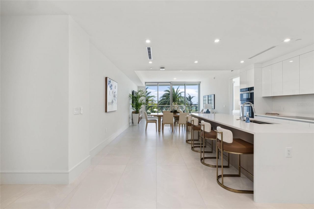 220 Lake Shore Drive, Unit 704, Lake Park, FL 33403 Photo